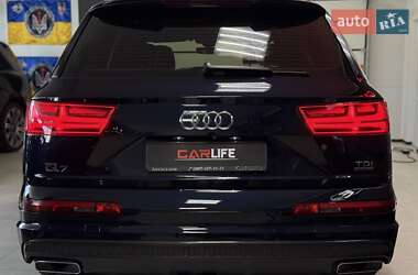Внедорожник / Кроссовер Audi Q7 2017 в 