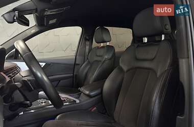 Внедорожник / Кроссовер Audi Q7 2017 в 