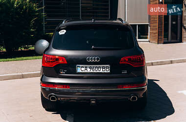 Позашляховик / Кросовер Audi Q7 2015 в 