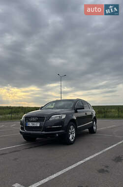 Внедорожник / Кроссовер Audi Q7 2007 в Ровно