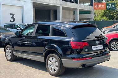 Внедорожник / Кроссовер Audi Q7 2013 в 