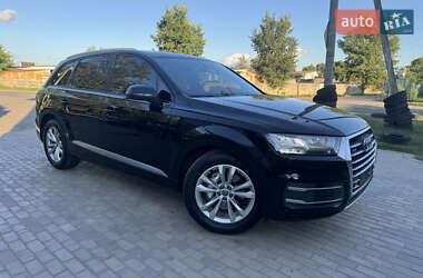 Внедорожник / Кроссовер Audi Q7 2017 в 