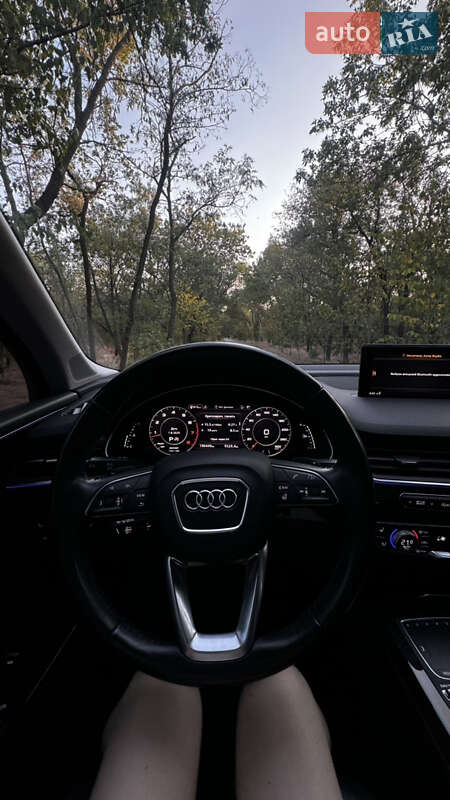Внедорожник / Кроссовер Audi Q7 2017 в Днепре