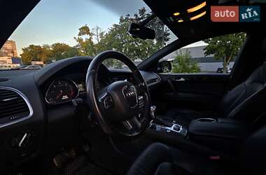 Внедорожник / Кроссовер Audi Q7 2013 в 