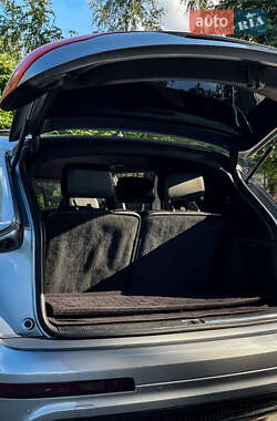 Позашляховик / Кросовер Audi Q7 2007 в 