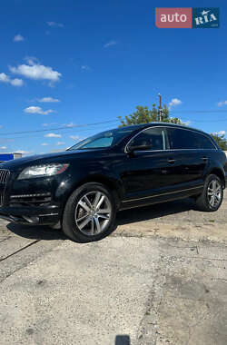 Внедорожник / Кроссовер Audi Q7 2015 в 