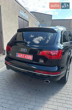 Внедорожник / Кроссовер Audi Q7 2015 в 