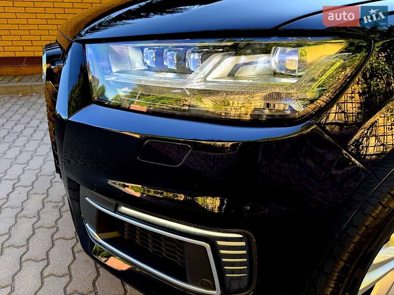 Внедорожник / Кроссовер Audi Q7 2016 в Хмельницком