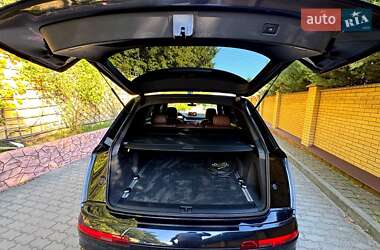 Внедорожник / Кроссовер Audi Q7 2016 в 