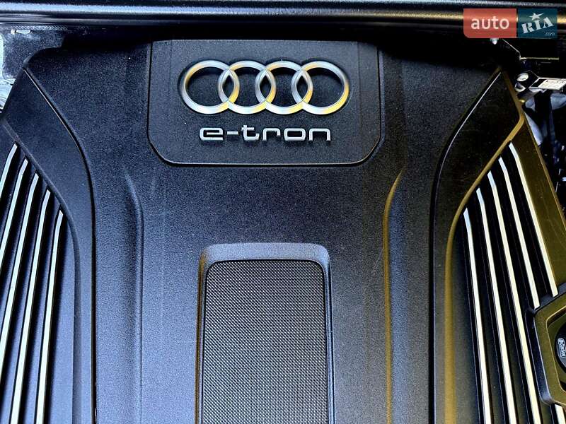 Внедорожник / Кроссовер Audi Q7 2016 в Хмельницком
