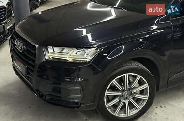 Позашляховик / Кросовер Audi Q7 2016 в 