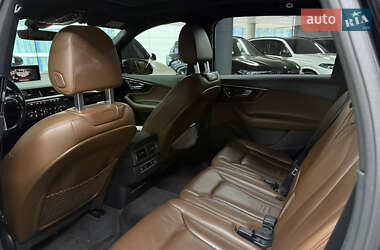 Позашляховик / Кросовер Audi Q7 2016 в 