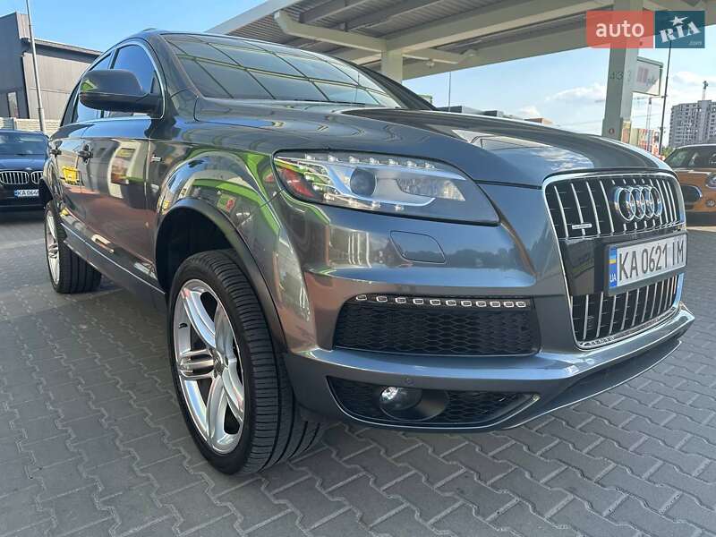 Внедорожник / Кроссовер Audi Q7 2011 в 
