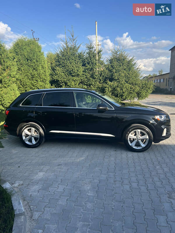 Позашляховик / Кросовер Audi Q7 2020 в Івано-Франківську