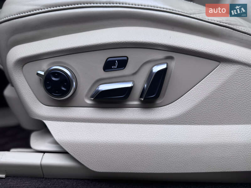 Внедорожник / Кроссовер Audi Q7 2017 в Черновцах