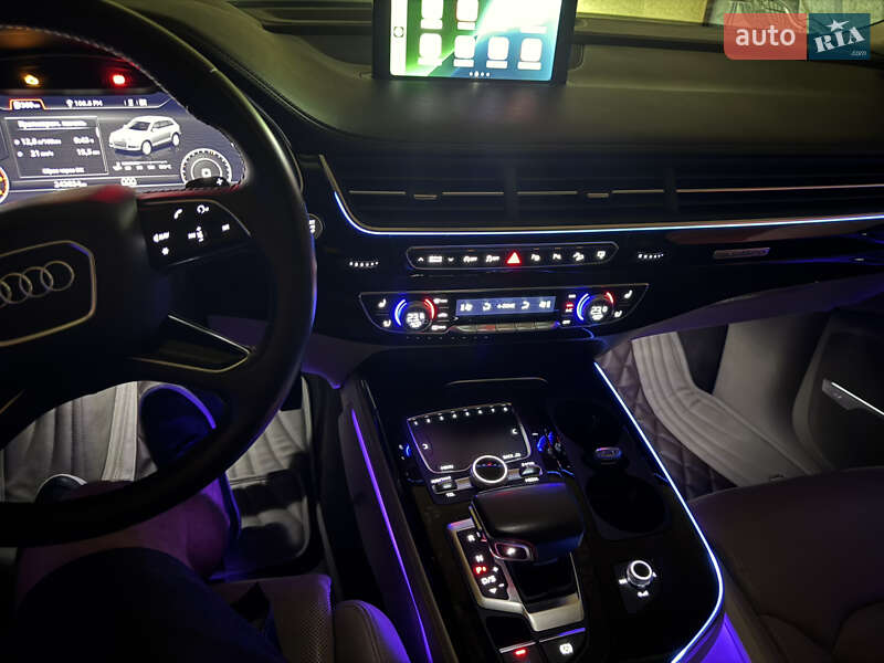 Внедорожник / Кроссовер Audi Q7 2017 в Черновцах