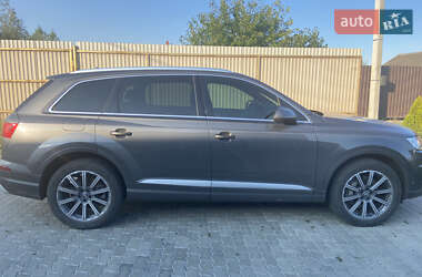 Позашляховик / Кросовер Audi Q7 2019 в Ужгороді