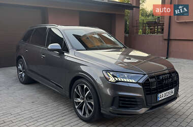 Позашляховик / Кросовер Audi Q7 2020 в Рівному