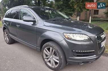 Внедорожник / Кроссовер Audi Q7 2013 в 