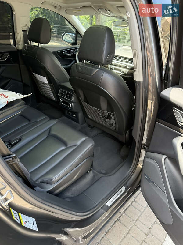 Внедорожник / Кроссовер Audi Q7 2018 в Киеве