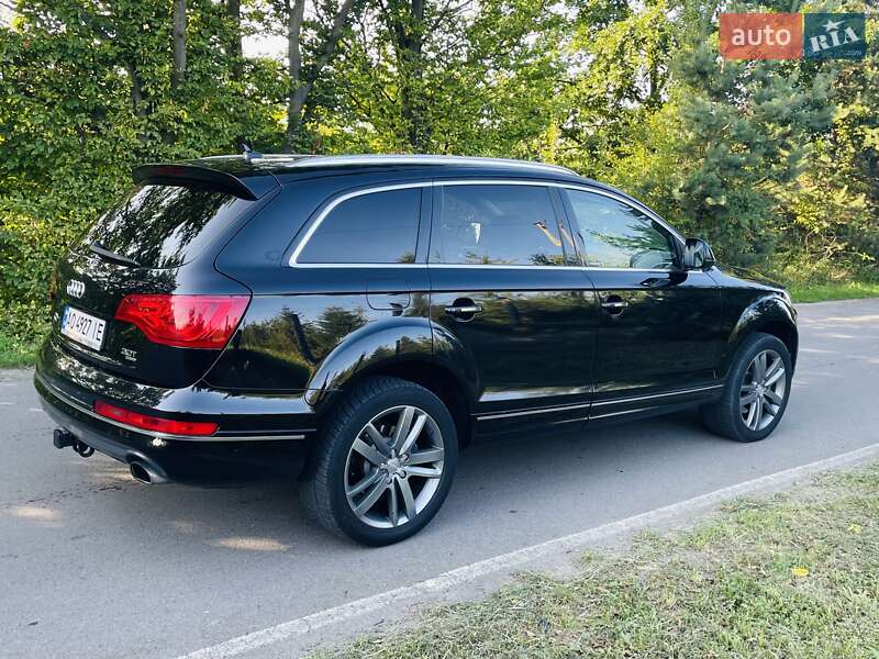 Внедорожник / Кроссовер Audi Q7 2013 в Ужгороде