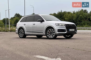 Внедорожник / Кроссовер Audi Q7 2017 в 
