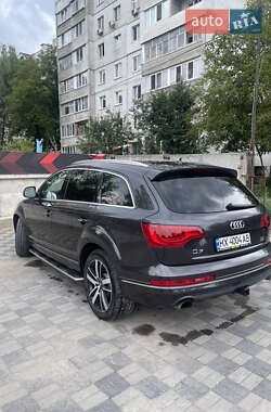 Внедорожник / Кроссовер Audi Q7 2014 в 