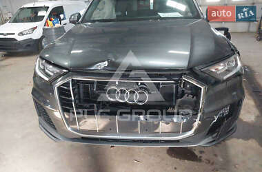 Внедорожник / Кроссовер Audi Q7 2021 в 