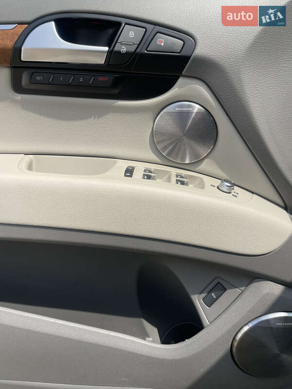 Позашляховик / Кросовер Audi Q7 2014 в Кропивницькому