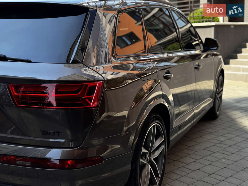 Позашляховик / Кросовер Audi Q7 2018 в Івано-Франківську