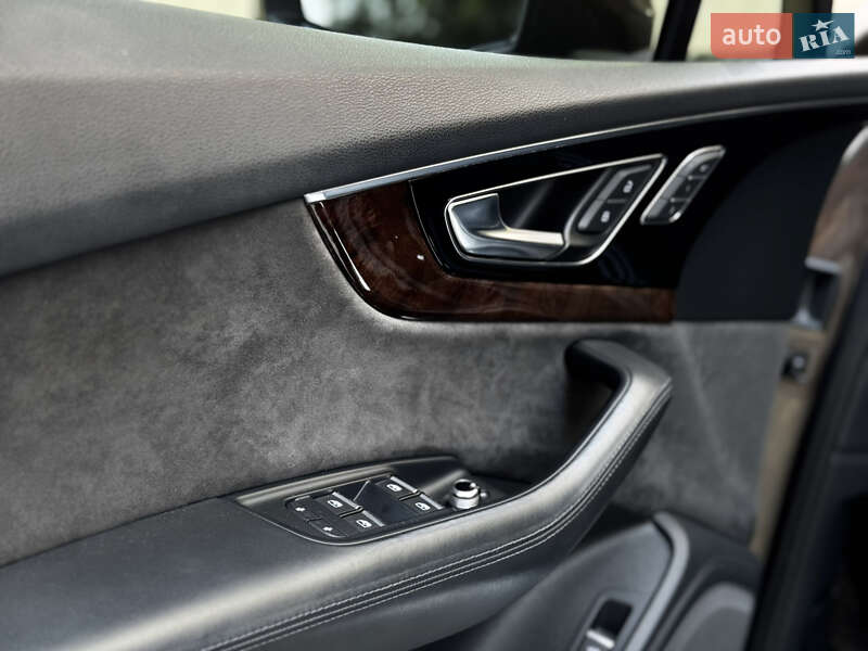Позашляховик / Кросовер Audi Q7 2018 в Івано-Франківську