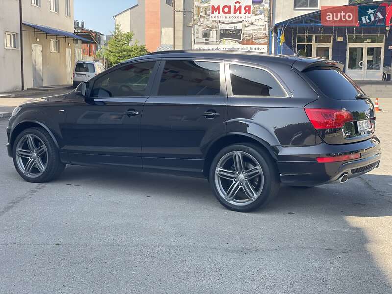 Внедорожник / Кроссовер Audi Q7 2014 в Черновцах