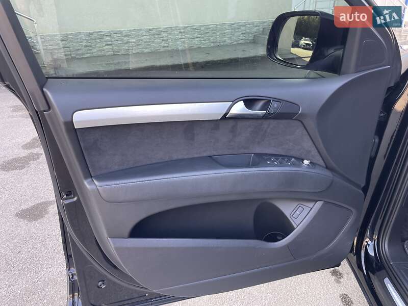 Внедорожник / Кроссовер Audi Q7 2014 в Черновцах