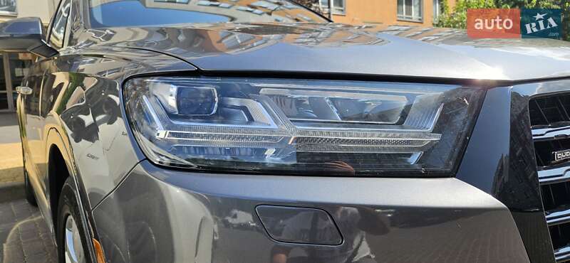 Позашляховик / Кросовер Audi Q7 2019 в Києві