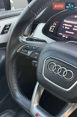 Внедорожник / Кроссовер Audi Q7 2016 в 