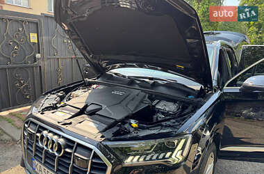 Внедорожник / Кроссовер Audi Q7 2021 в 