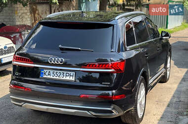 Внедорожник / Кроссовер Audi Q7 2021 в 