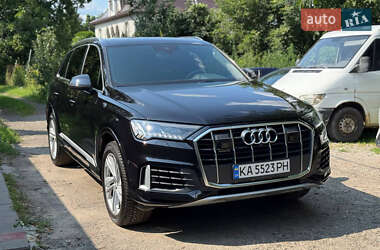 Внедорожник / Кроссовер Audi Q7 2021 в 