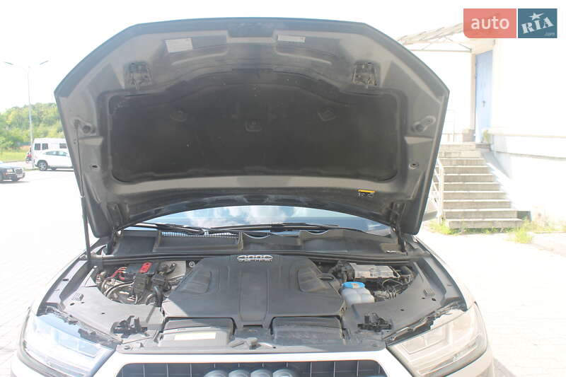 Внедорожник / Кроссовер Audi Q7 2017 в Львове