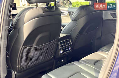Внедорожник / Кроссовер Audi Q7 2018 в 