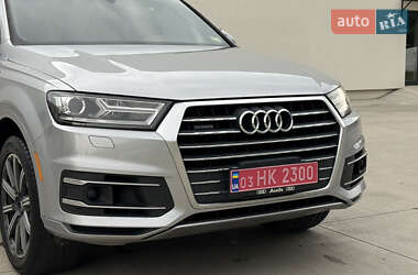 Внедорожник / Кроссовер Audi Q7 2017 в 