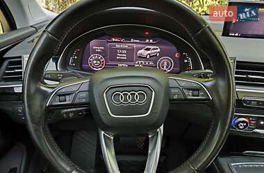 Внедорожник / Кроссовер Audi Q7 2015 в 