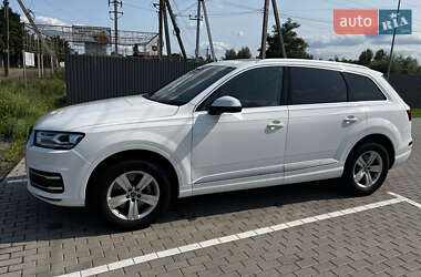 Внедорожник / Кроссовер Audi Q7 2018 в 