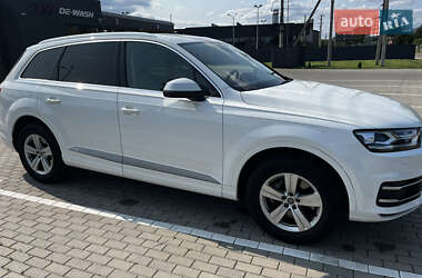 Внедорожник / Кроссовер Audi Q7 2018 в 