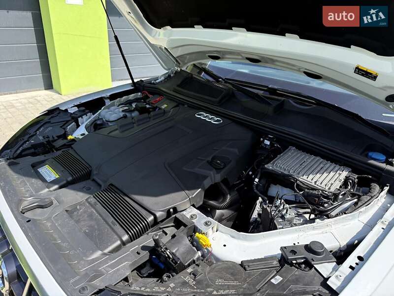 Внедорожник / Кроссовер Audi Q7 2020 в Каменец-Подольском