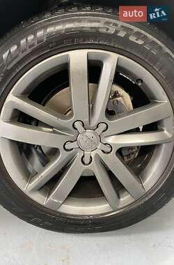 Внедорожник / Кроссовер Audi Q7 2012 в 