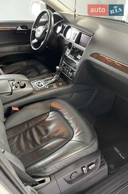 Внедорожник / Кроссовер Audi Q7 2012 в 