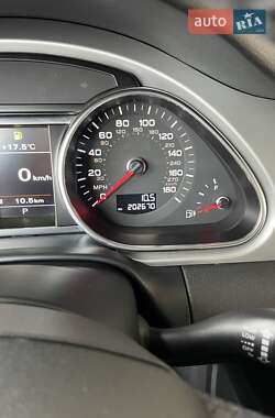 Внедорожник / Кроссовер Audi Q7 2012 в 