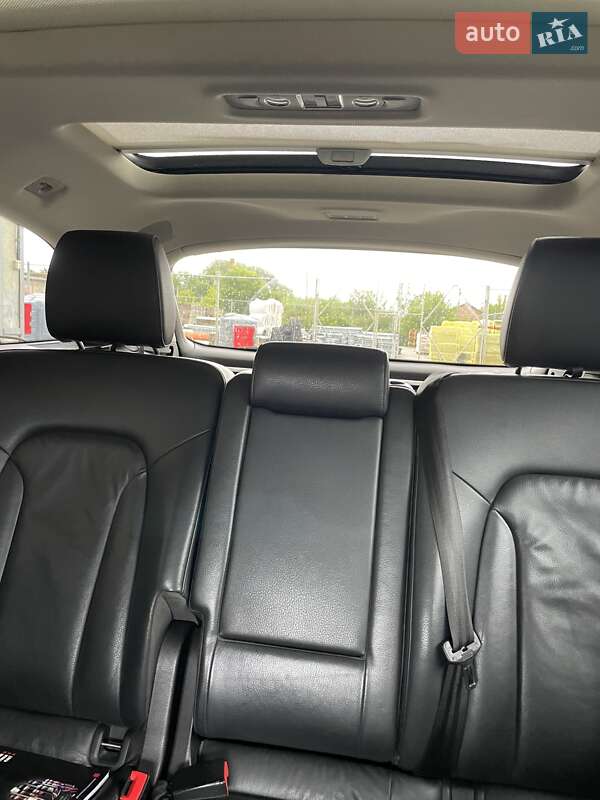 Позашляховик / Кросовер Audi Q7 2012 в Луцьку