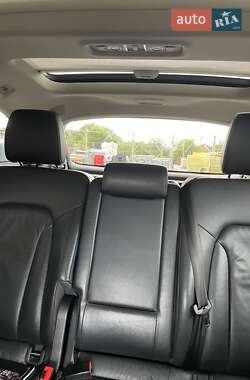 Внедорожник / Кроссовер Audi Q7 2012 в 